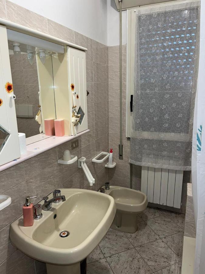 B&B Il Girasole Ortonovo Εξωτερικό φωτογραφία