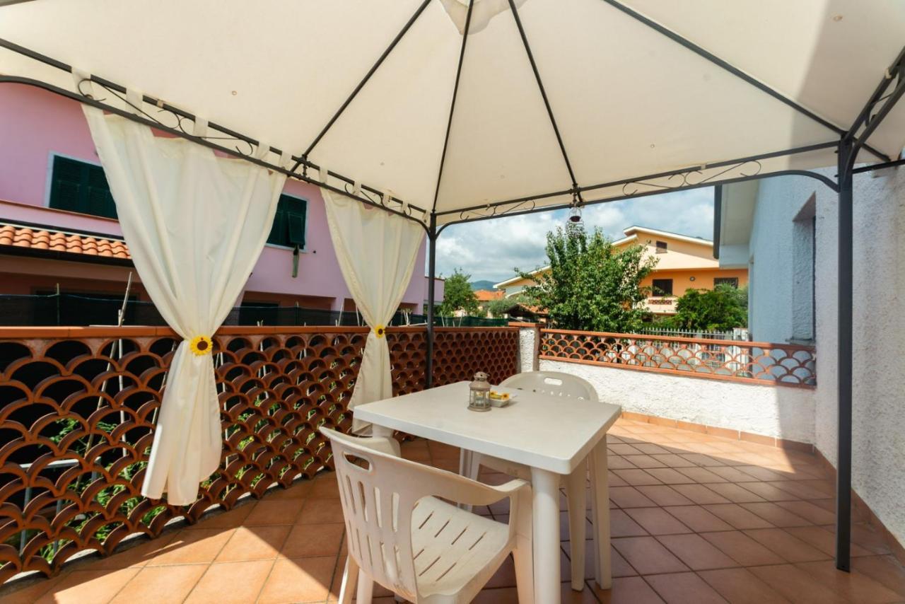 B&B Il Girasole Ortonovo Εξωτερικό φωτογραφία