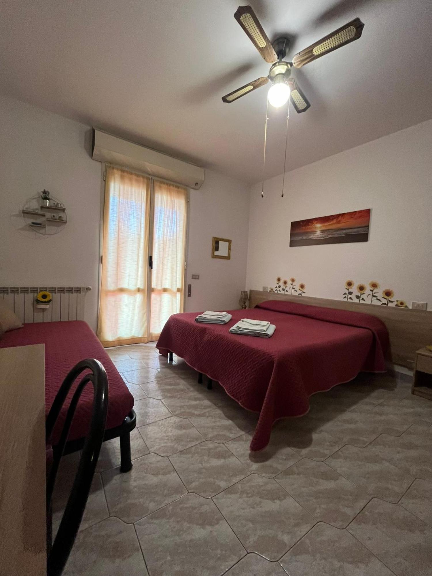 B&B Il Girasole Ortonovo Εξωτερικό φωτογραφία